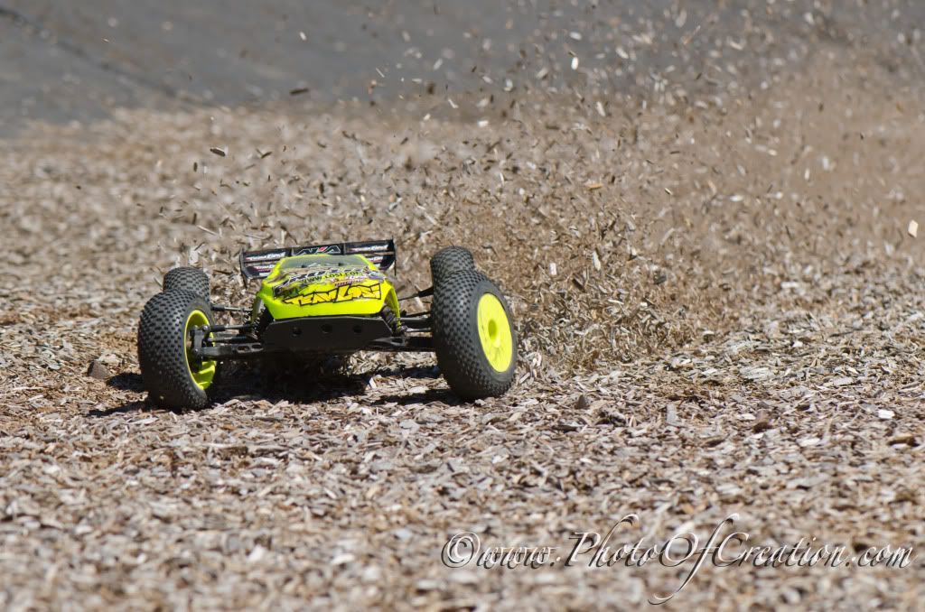 acme pioneer brushless truggy